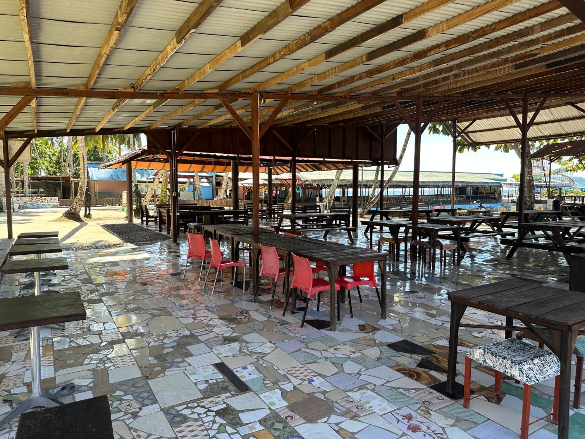 Mooi Park Hotel Sorong Exterior foto